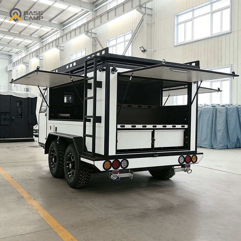مقطورة نقل مغلقة شديدة التحمل  - مراجعة Heavy Equipment Hauler وسعره